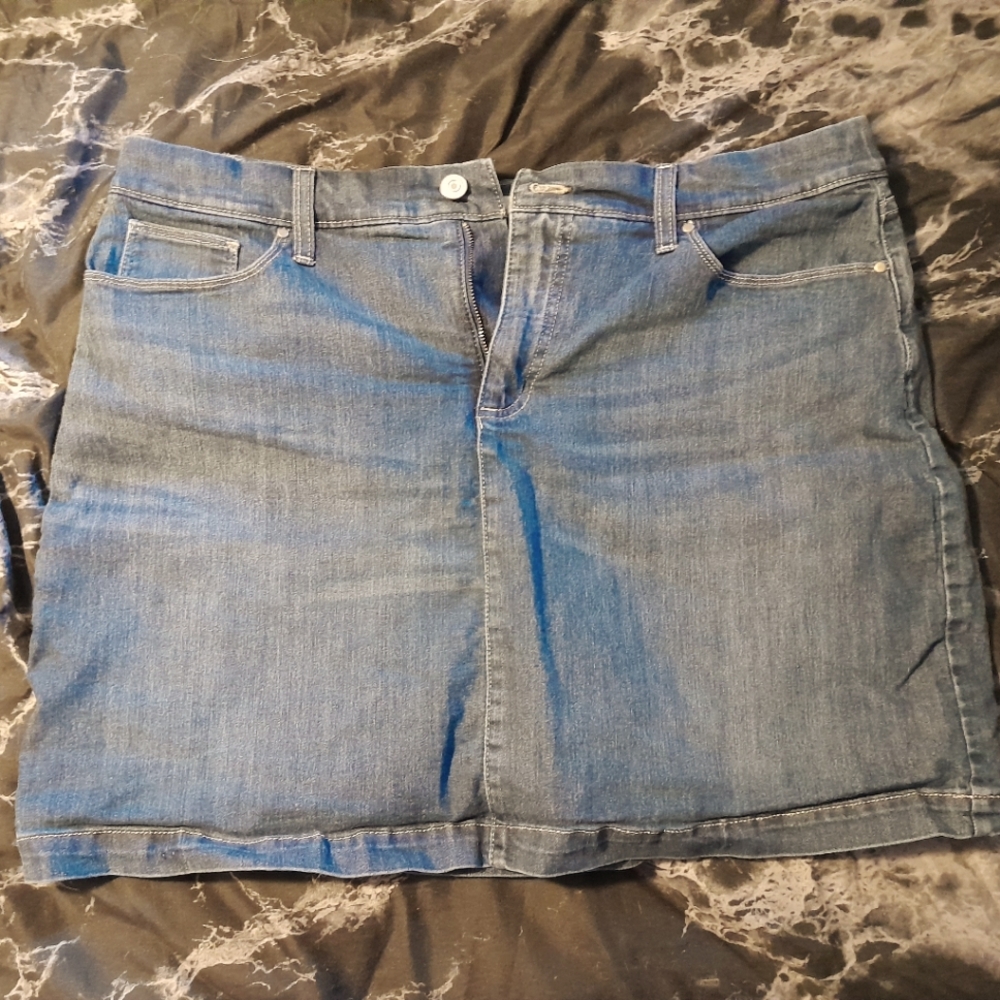 Skort from Croft&Barrow size 18